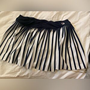 Super cute Fila tennis skirt! Size large!